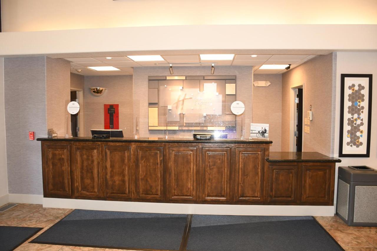 Holiday Inn Express Hotel & Suites Evanston By Ihg Екстер'єр фото