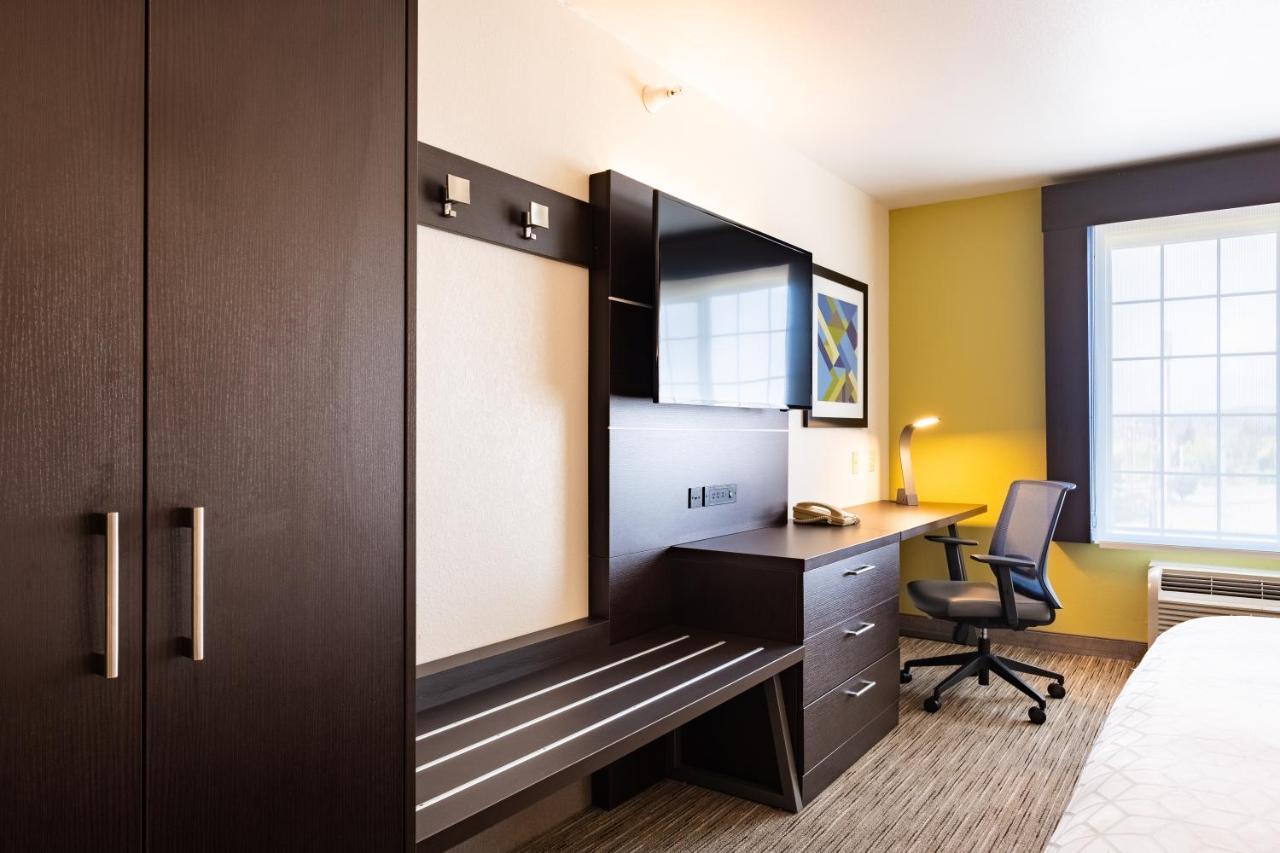 Holiday Inn Express Hotel & Suites Evanston By Ihg Екстер'єр фото