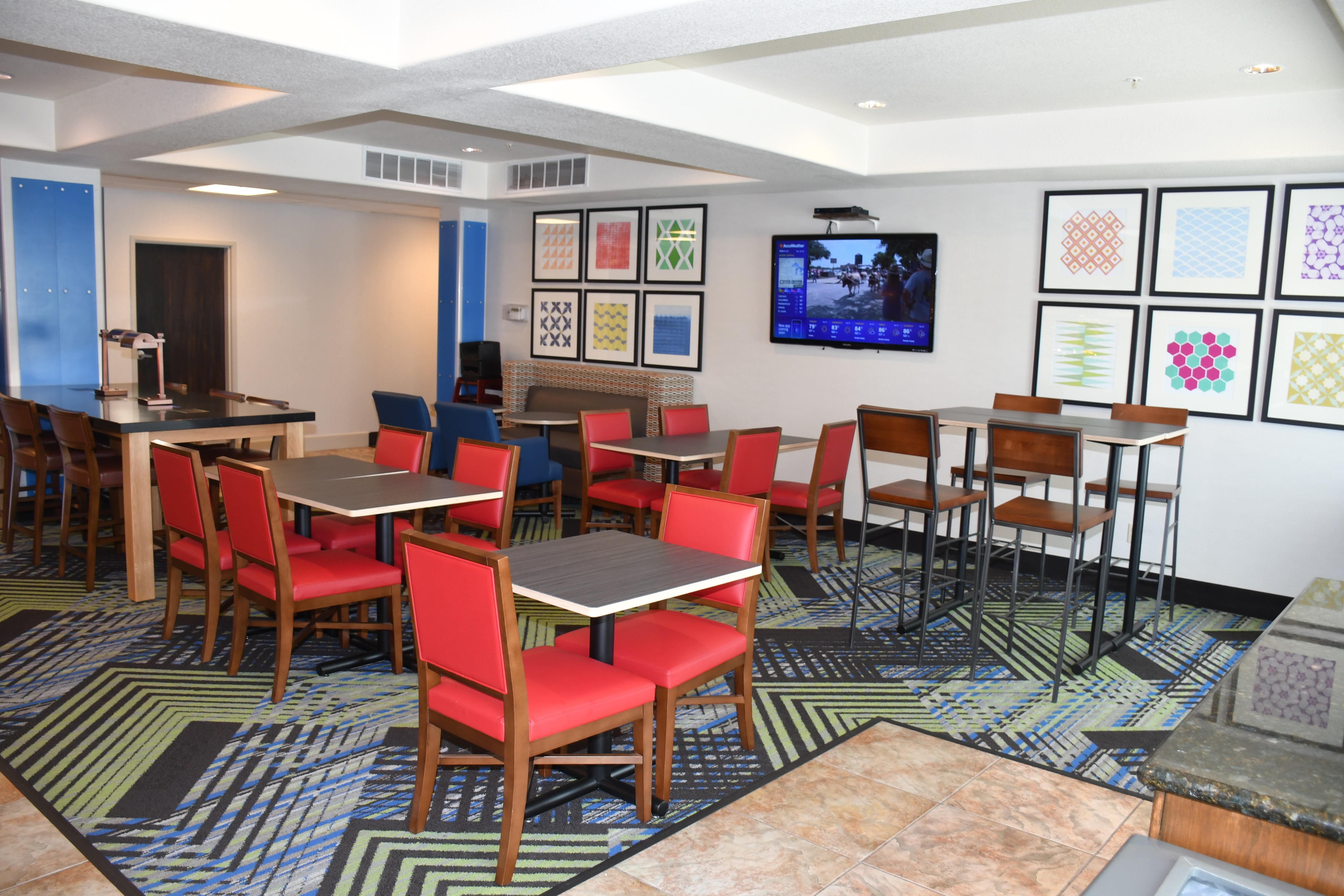 Holiday Inn Express Hotel & Suites Evanston By Ihg Екстер'єр фото