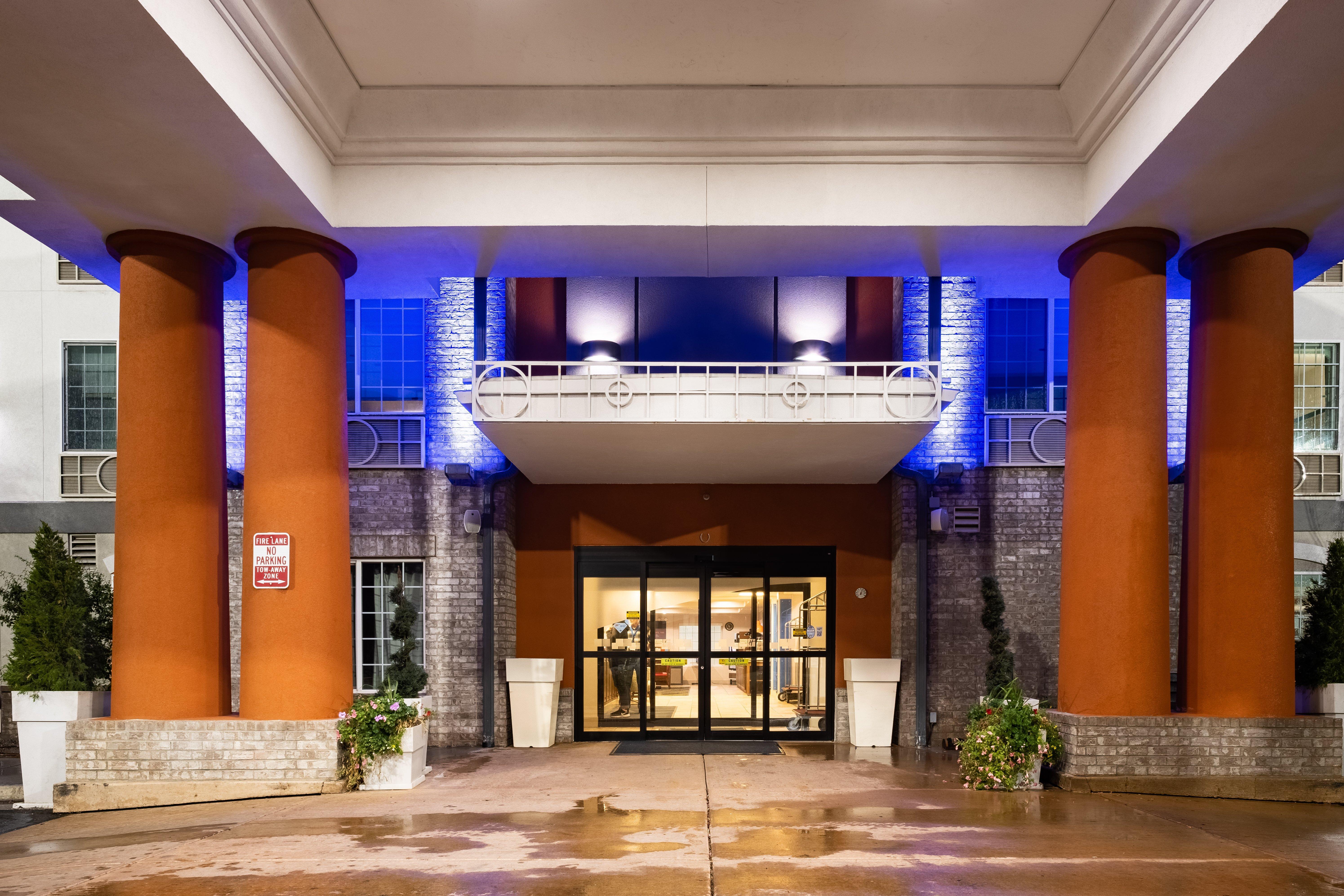 Holiday Inn Express Hotel & Suites Evanston By Ihg Екстер'єр фото