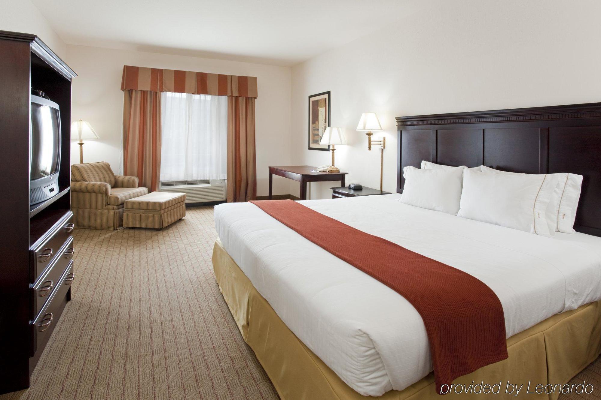 Holiday Inn Express Hotel & Suites Evanston By Ihg Номер фото